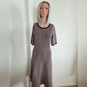 Ann Taylor Houndstooth Pattern Dress Black/Cream Stretch Short Sleeve Size Small